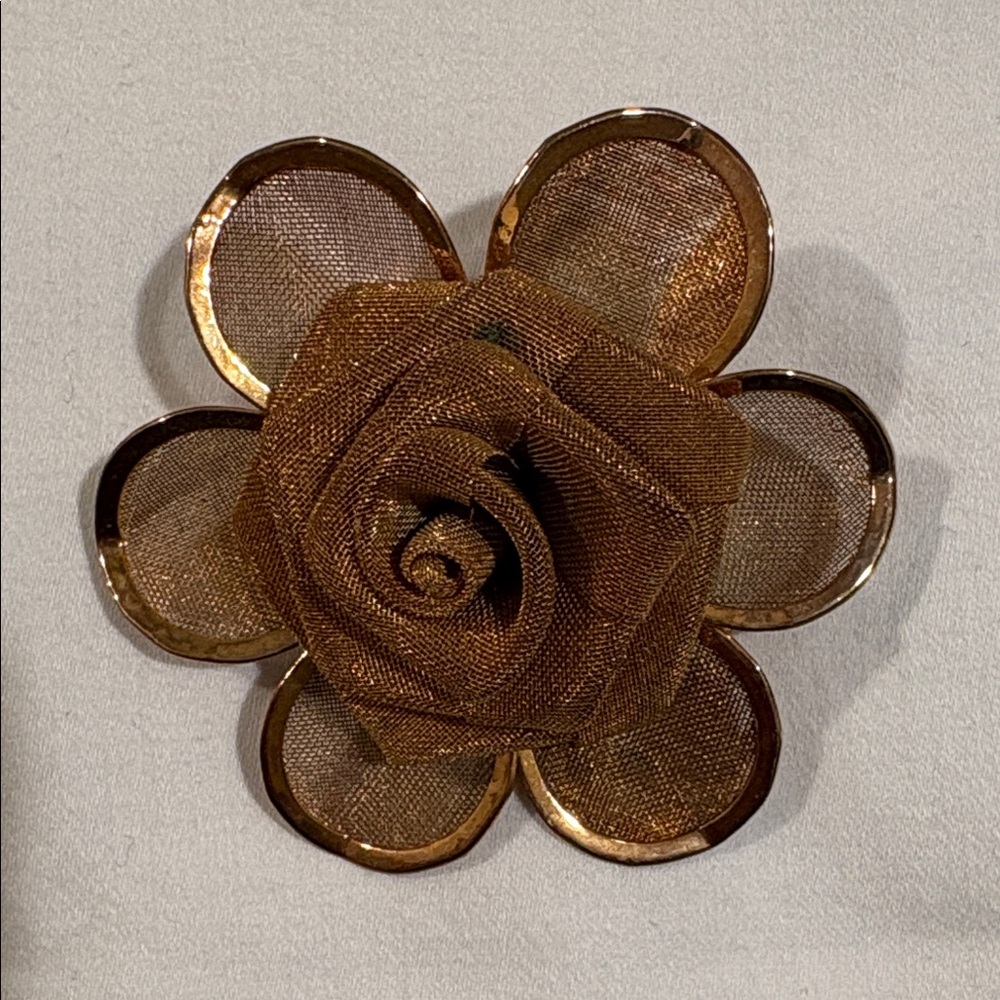 Elegant Brown Flower Brooch